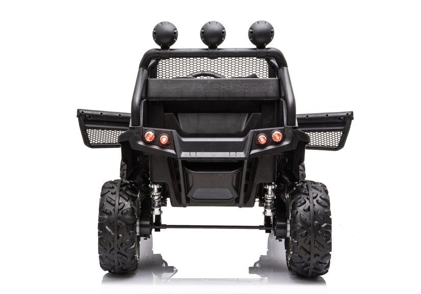 Auto Mercedes Unimog S schwarz