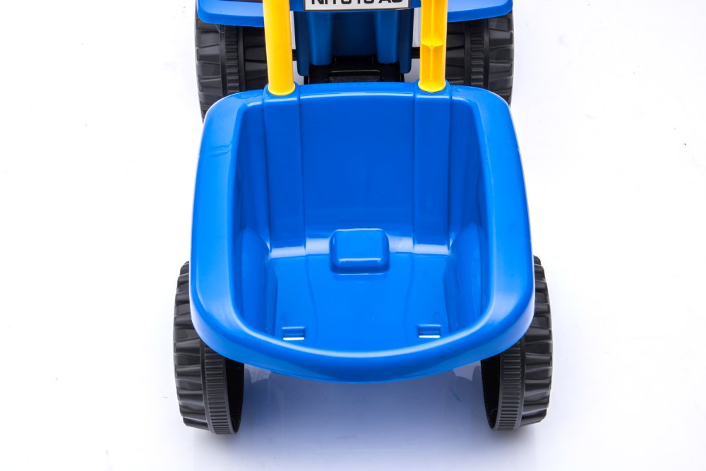 Tractor 658T New Holland Blue Ride-On Vehicle