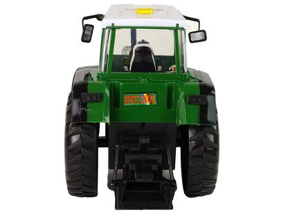 Grüner und schwarzer ferngesteuerter Traktor