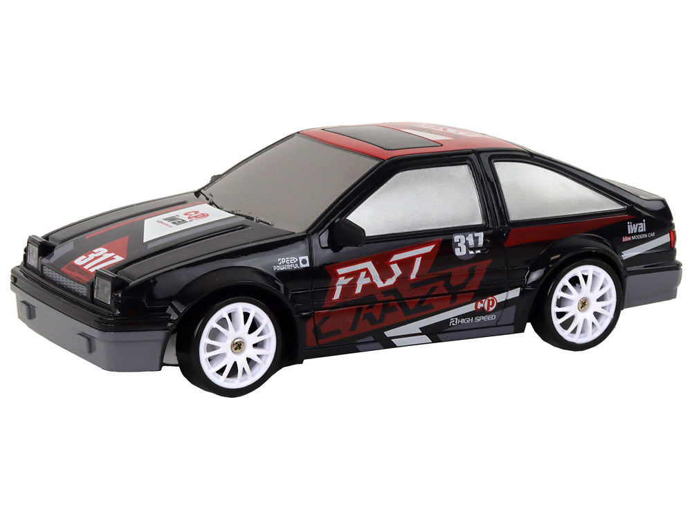 Ferngesteuerter Sportwagen R/C 1:24, schwarze, austauschbare Räder