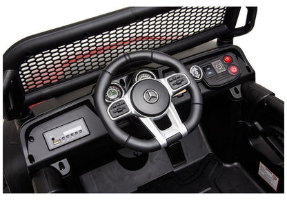 Auto Mercedes Unimog S schwarz